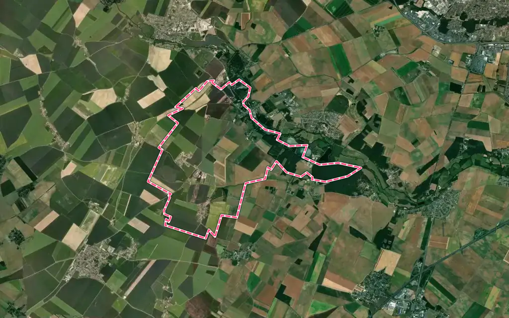 Vue satellite de Nogent-sur-Eure avec ses contours administratifs