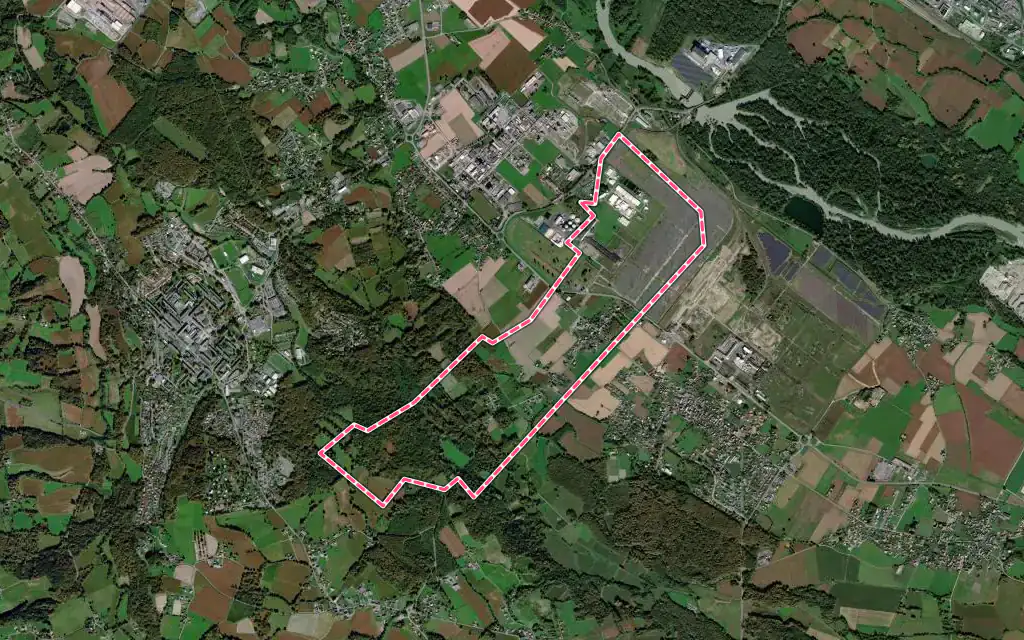 Vue satellite de Noguères avec ses contours administratifs