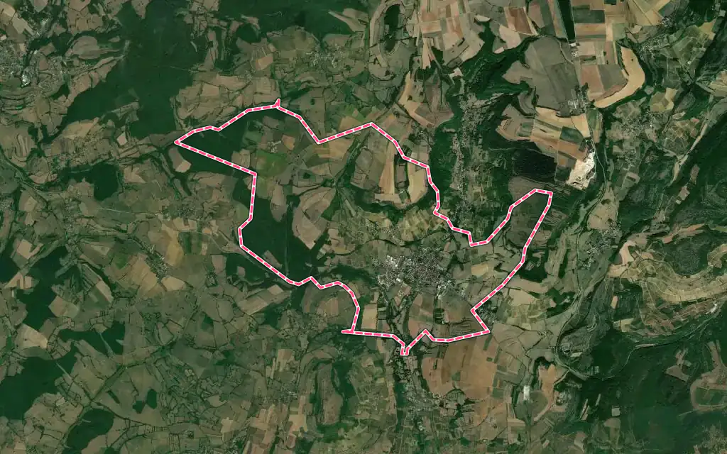 Vue satellite de Nolay avec ses contours administratifs