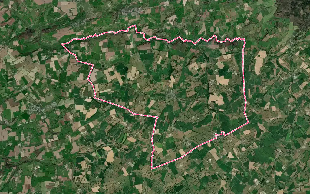 Vue satellite de Notre-Dame-de-Cenilly avec ses contours administratifs