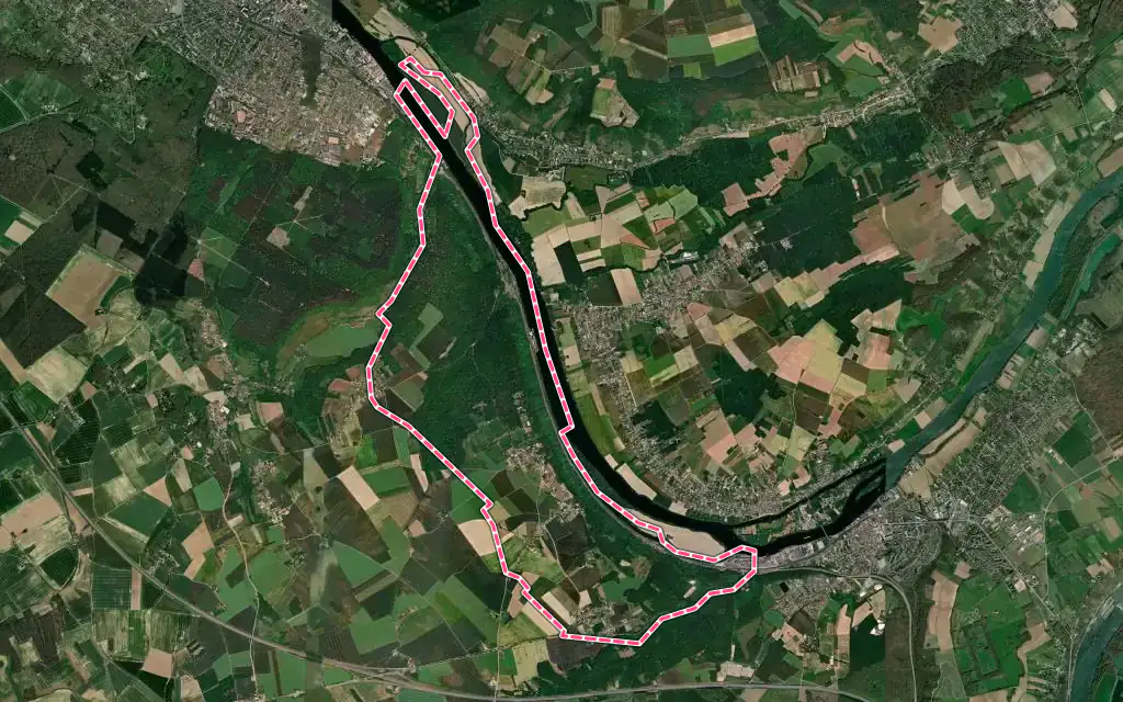 Vue satellite de Notre-Dame-de-la-Mer avec ses contours administratifs