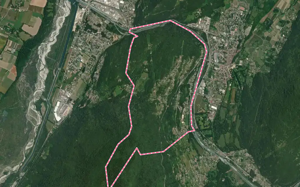 Vue satellite de Notre-Dame-de-Mésage avec ses contours administratifs