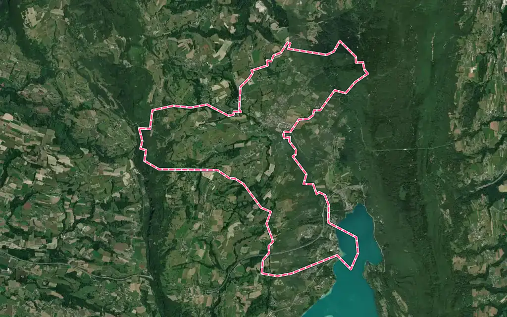 Vue satellite de Novalaise avec ses contours administratifs