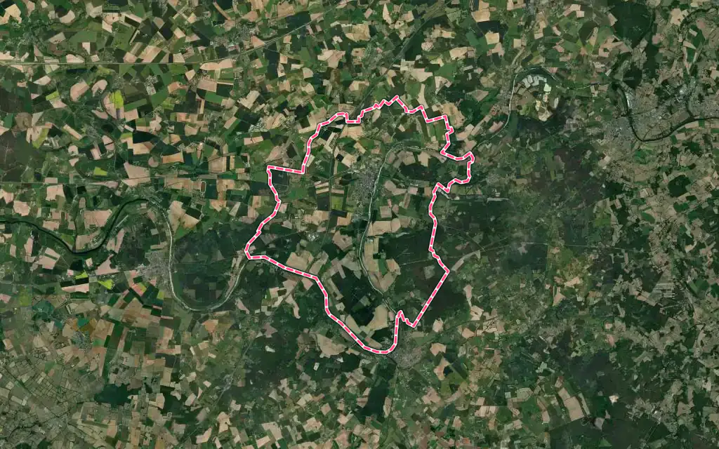 Vue satellite de Noyen-sur-Sarthe avec ses contours administratifs