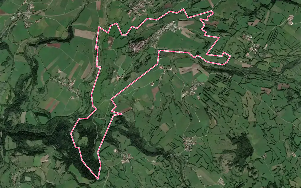 Vue satellite de Nozeroy avec ses contours administratifs