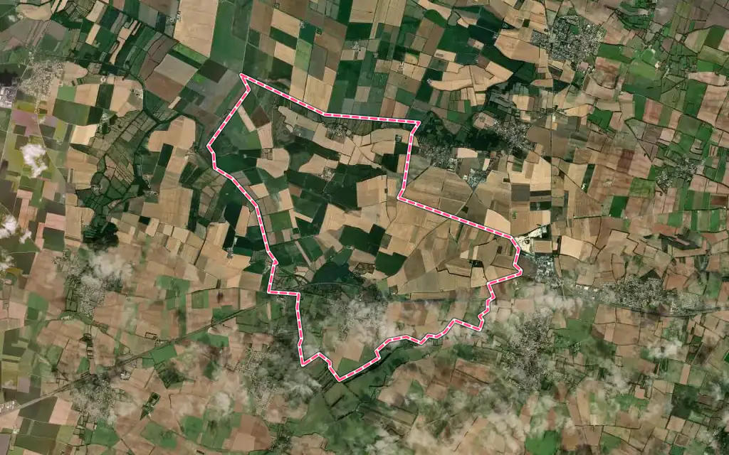 Vue satellite de Nuaillé-d'Aunis avec ses contours administratifs