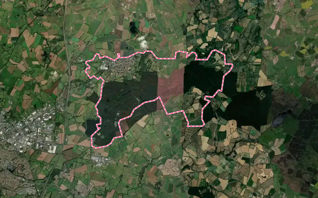 Vue satellite de Nuaillé avec ses contours administratifs