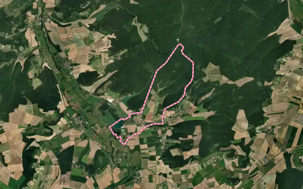 Vue satellite de Obtrée avec ses contours administratifs