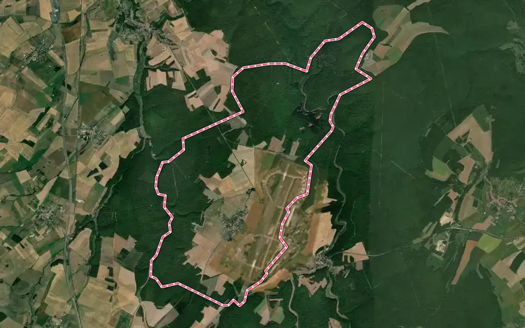 Vue satellite de Ochey avec ses contours administratifs