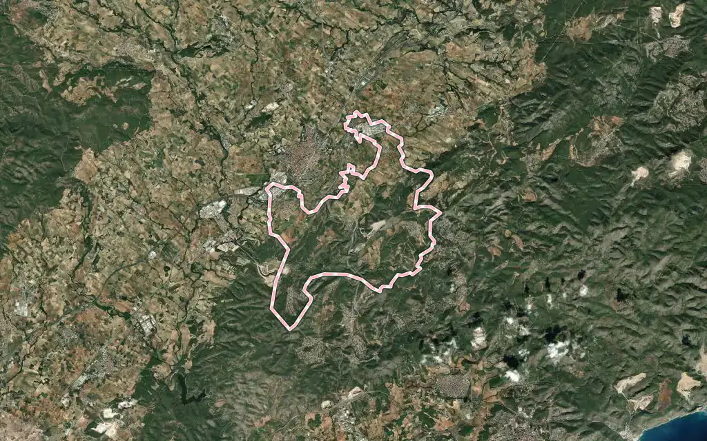 Vista satélite de Olèrdola con su contorno administrativo