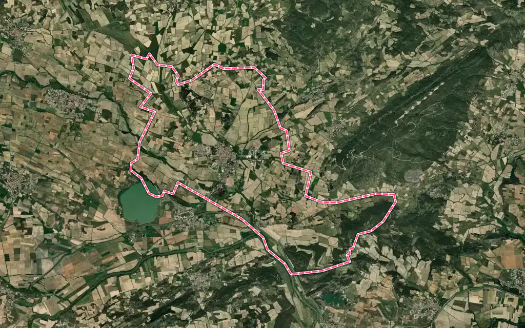 Vue satellite de Olonzac avec ses contours administratifs