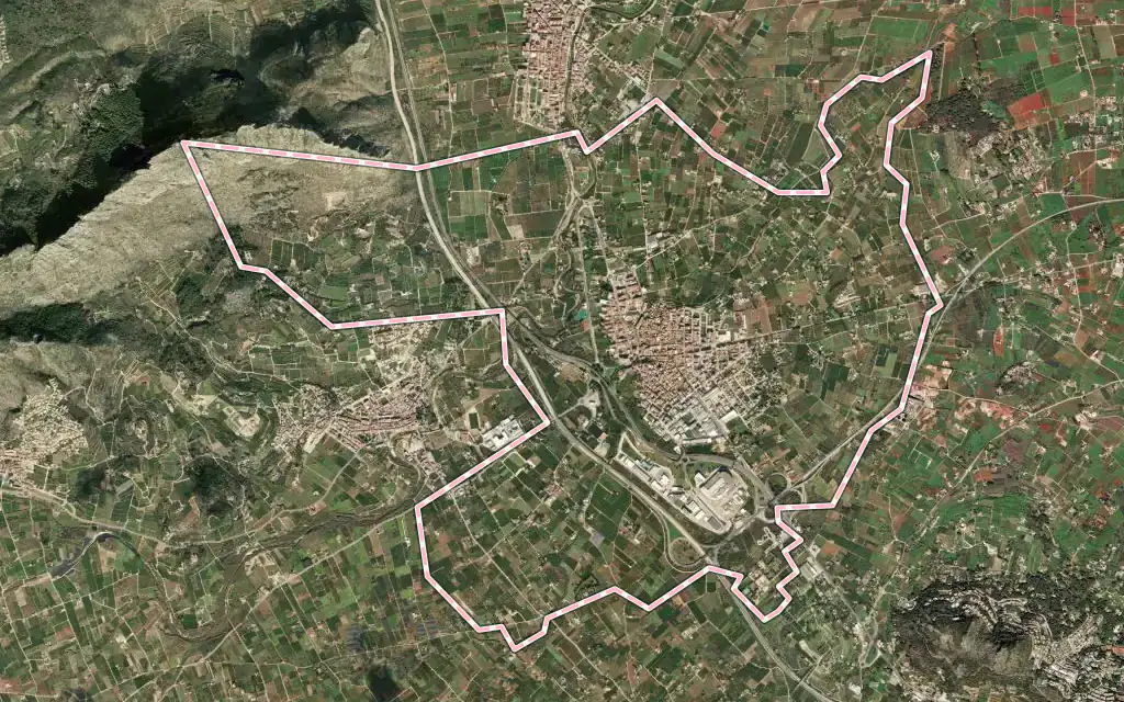 Vista satélite de Ondara con su contorno administrativo