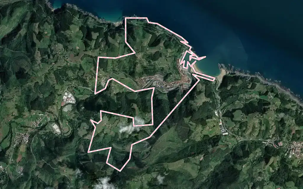 Vista satélite de Ondárroa con su contorno administrativo