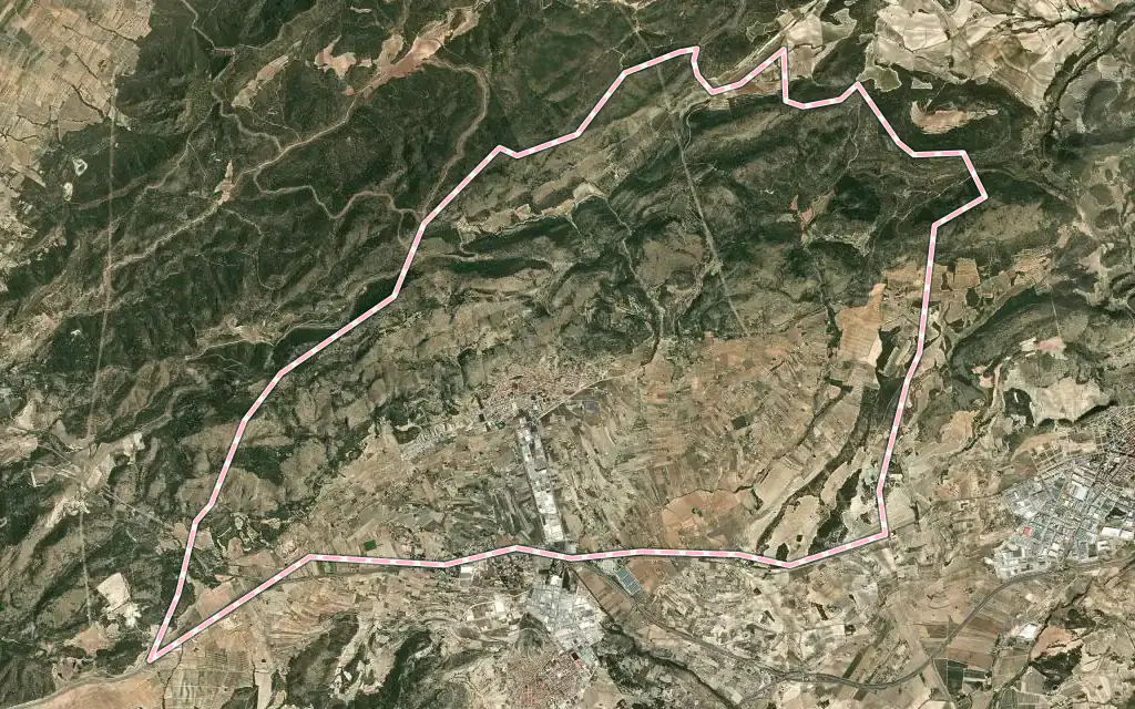 Vista satélite de Onil con su contorno administrativo