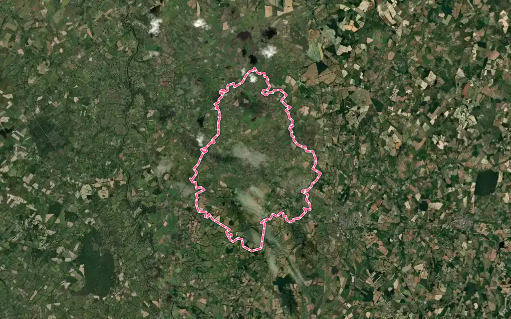 Vue satellite de Oradour-Saint-Genest avec ses contours administratifs
