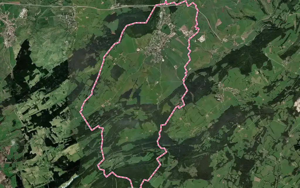 Vue satellite de Orchamps-Vennes avec ses contours administratifs