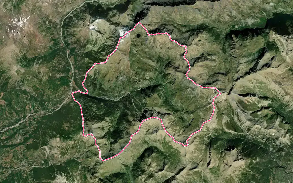 Vue satellite de Orcières avec ses contours administratifs