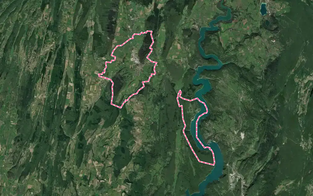 Vue satellite de Orgelet avec ses contours administratifs