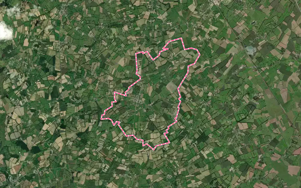 Vue satellite de Orglandes avec ses contours administratifs