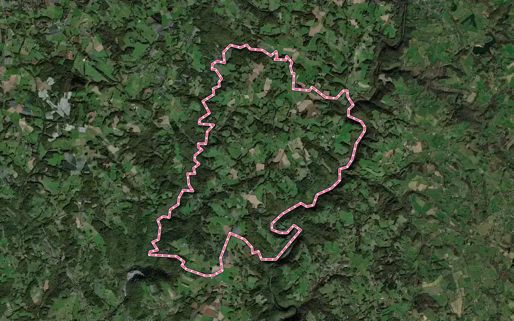 Vue satellite de Orgnac-sur-Vézère avec ses contours administratifs