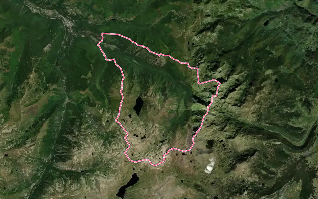 Vue satellite de Orlu avec ses contours administratifs