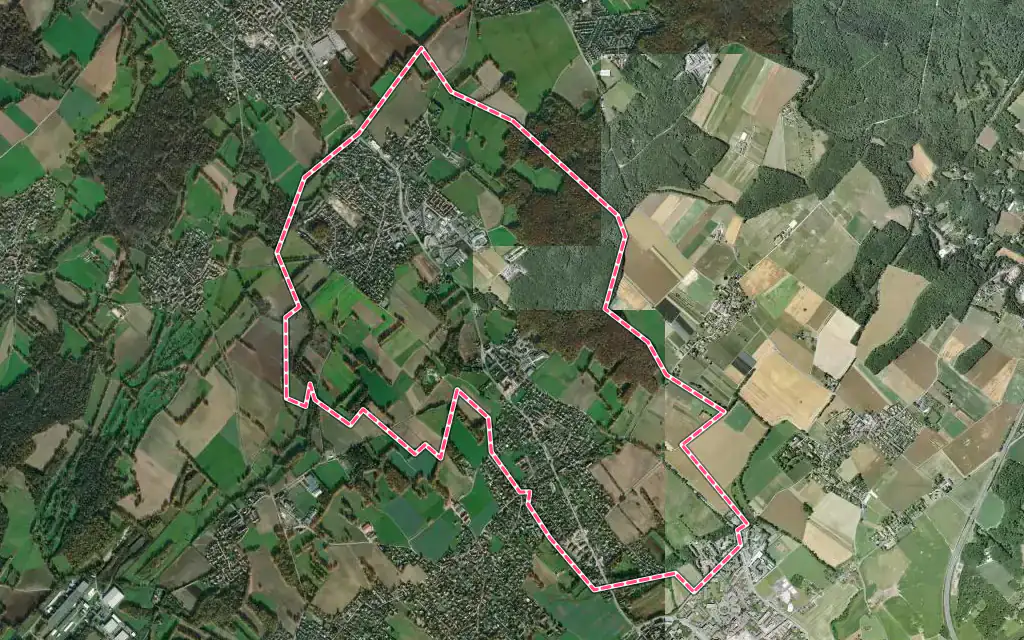 Vue satellite de Ornex avec ses contours administratifs