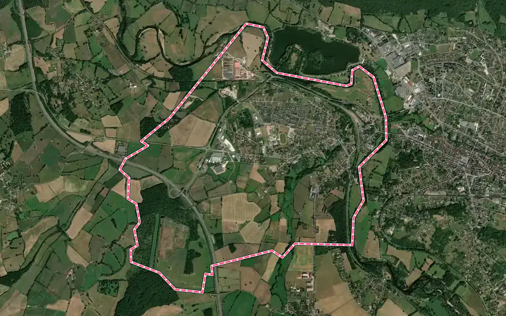 Vue satellite de Orval avec ses contours administratifs
