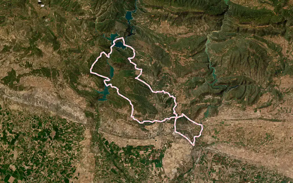 Vista satélite de Os de Balaguer con su contorno administrativo