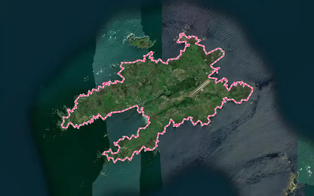Vue satellite de Ouessant avec ses contours administratifs