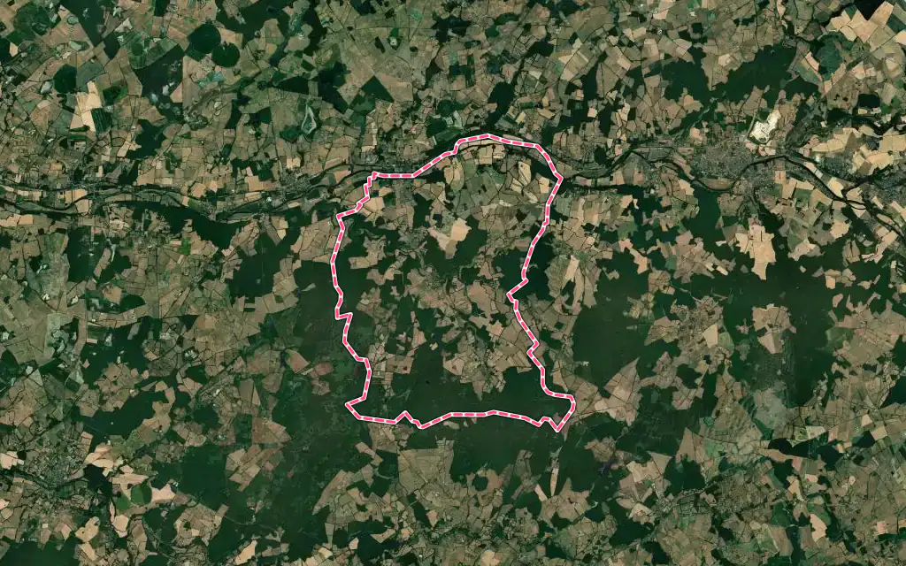 Vue satellite de Oulches avec ses contours administratifs