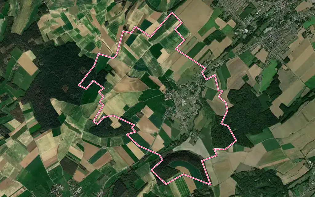 Vue satellite de Ourton avec ses contours administratifs