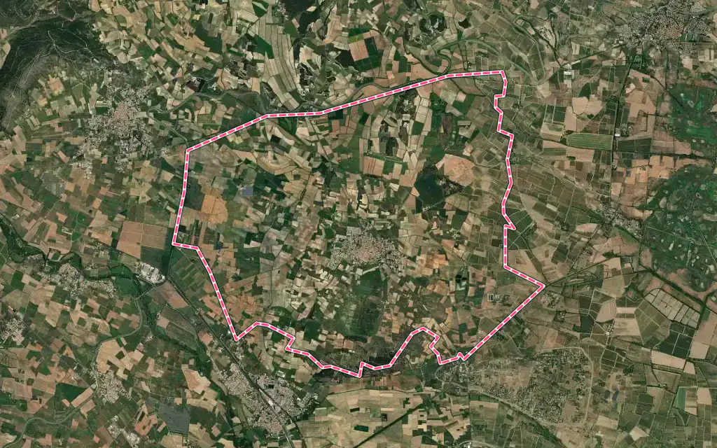 Vue satellite de Ouveillan avec ses contours administratifs