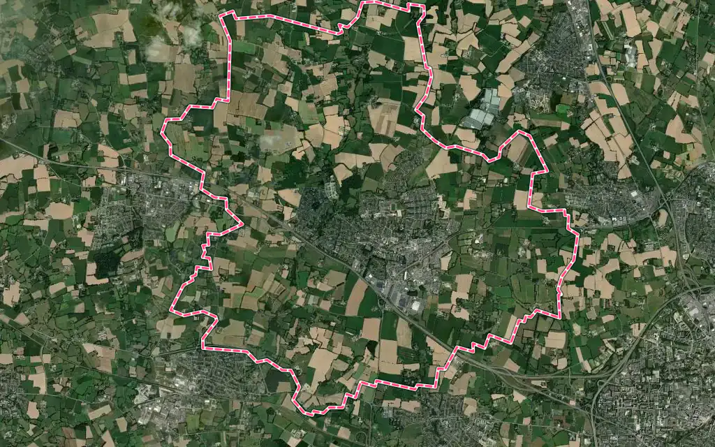 Vue satellite de Pacé avec ses contours administratifs