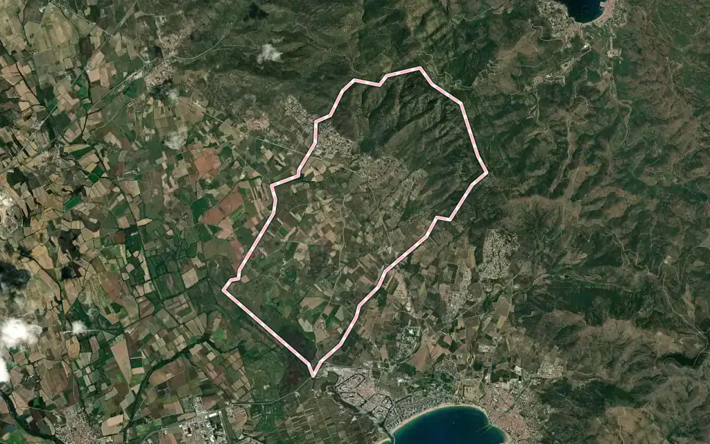 Vista satélite de Palau-saverdera con su contorno administrativo
