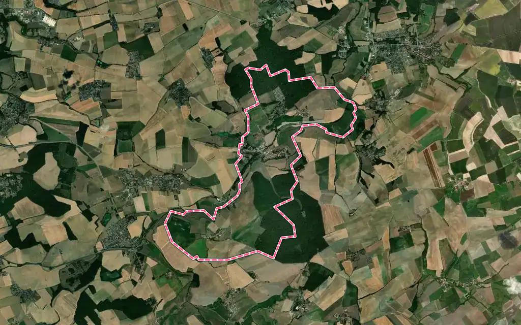 Vue satellite de Pange avec ses contours administratifs