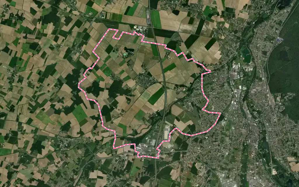 Vue satellite de Pannes avec ses contours administratifs