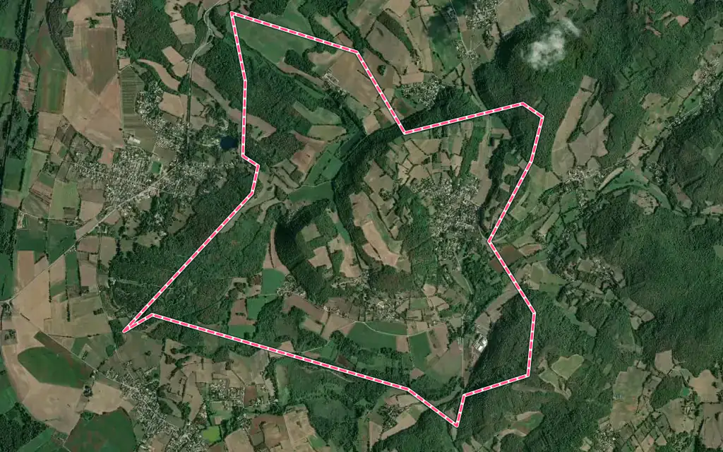 Vue satellite de Panossas avec ses contours administratifs