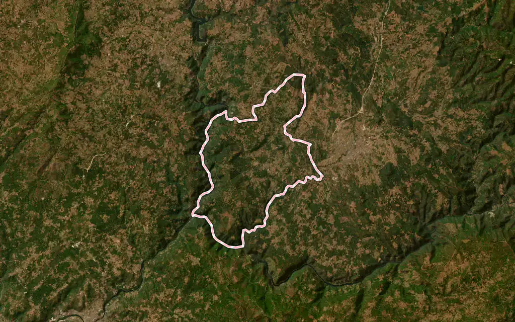 Vista satélite de Pantón con su contorno administrativo