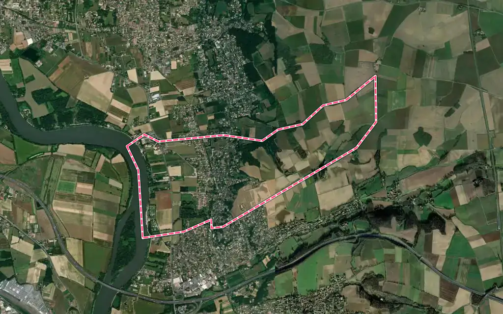 Vue satellite de Parcieux avec ses contours administratifs