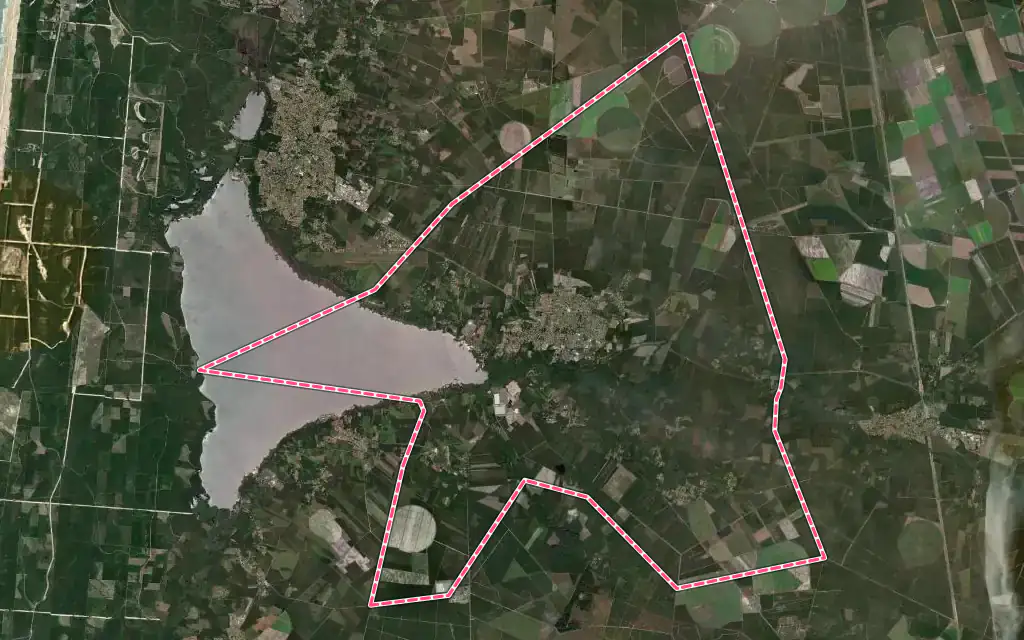 Vue satellite de Parentis-en-Born avec ses contours administratifs