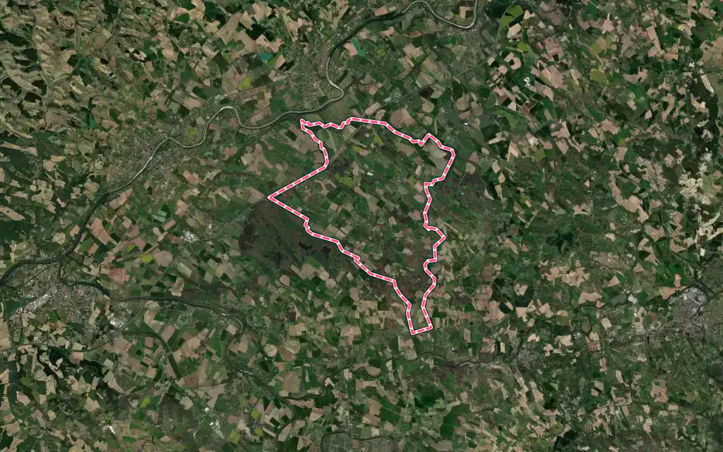 Vue satellite de Parisot avec ses contours administratifs