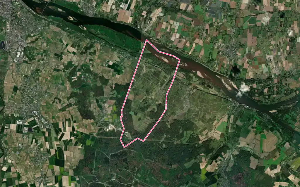 Vue satellite de Parnay avec ses contours administratifs