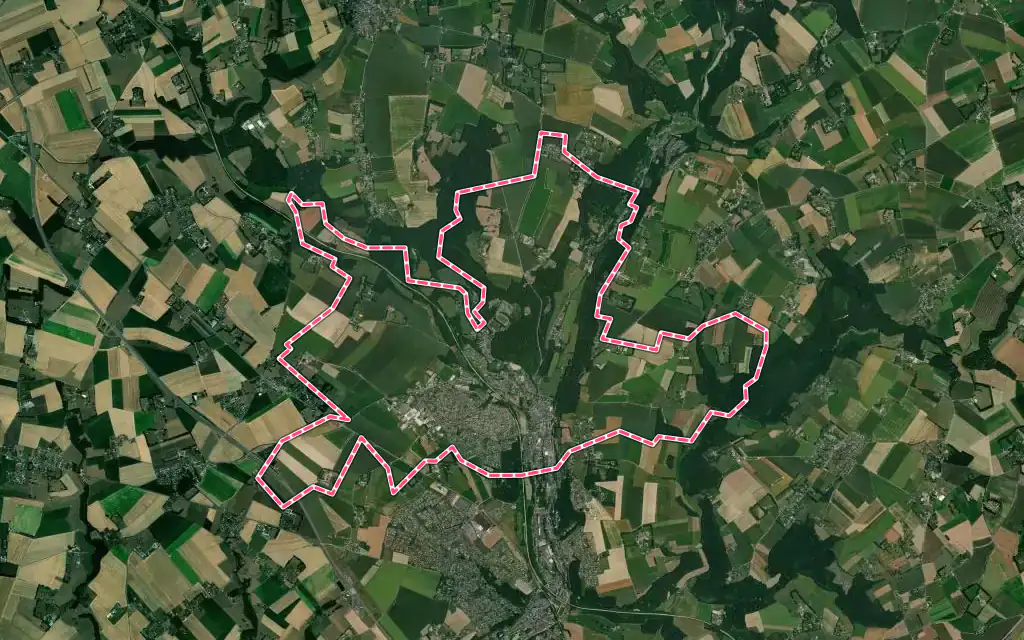 Vue satellite de Pavilly avec ses contours administratifs