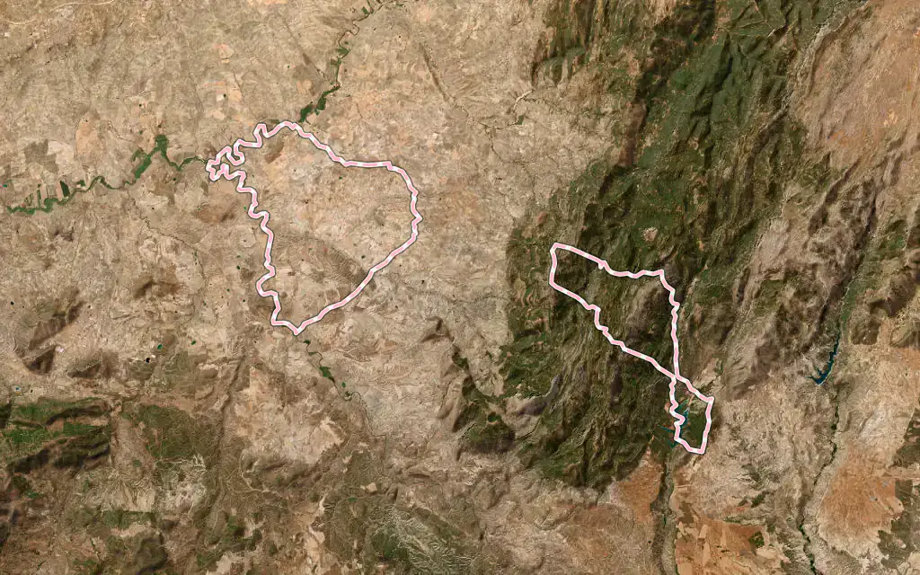 Vista satélite de Peal de Becerro con su contorno administrativo