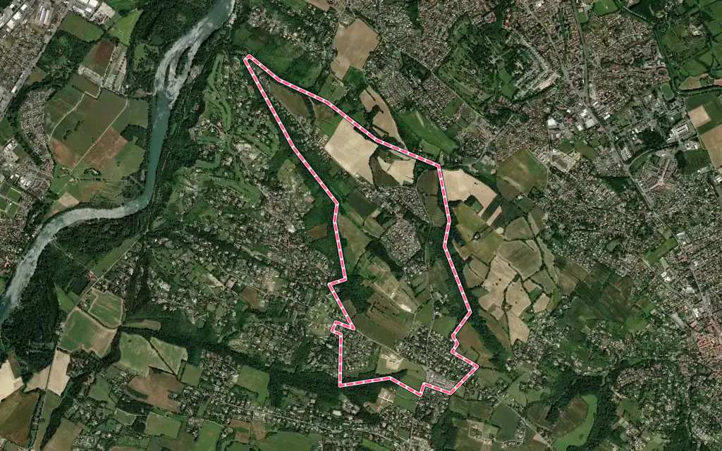 Vue satellite de Pechbusque avec ses contours administratifs