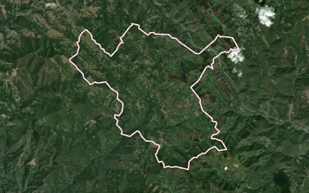 Vista satélite de Pedrafita do Cebreiro con su contorno administrativo