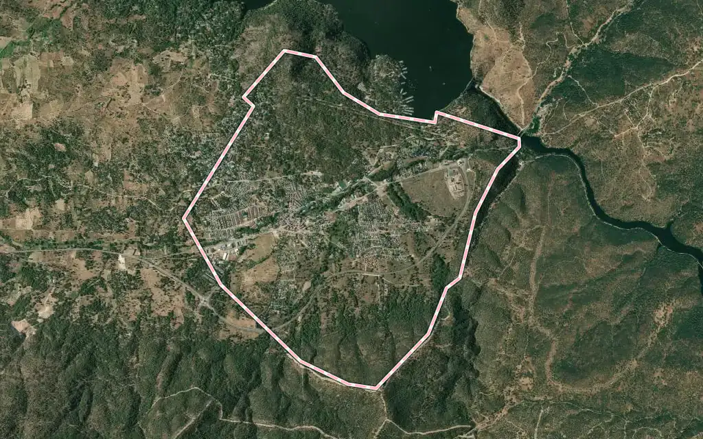 Vista satélite de Pelayos de la Presa con su contorno administrativo