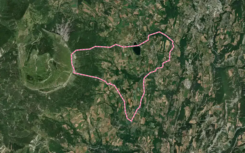Vue satellite de Pelleautier avec ses contours administratifs