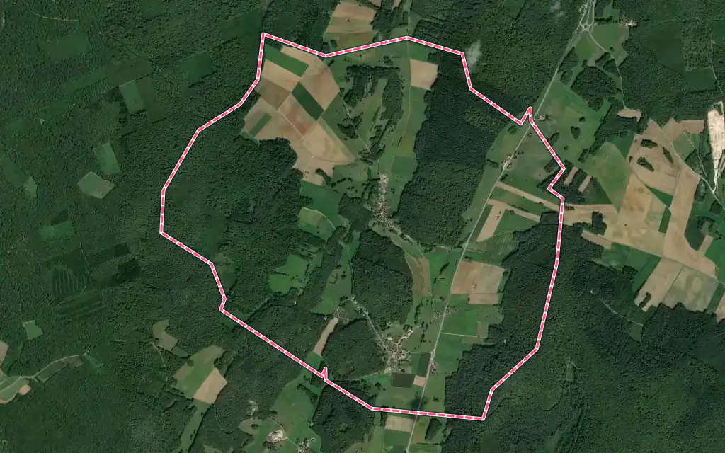 Vue satellite de Pennesières avec ses contours administratifs