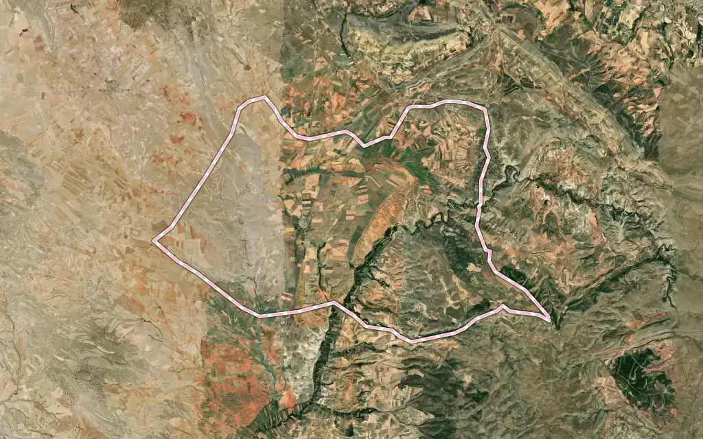 Vista satélite de Perales del Alfambra con su contorno administrativo